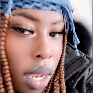 Meet your Posher, Emeline